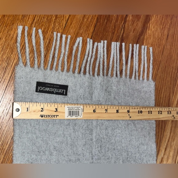 Lambswool scarf made in Italy gray winter outdoors preppy classy quiet luxury - Picture 2 of 4